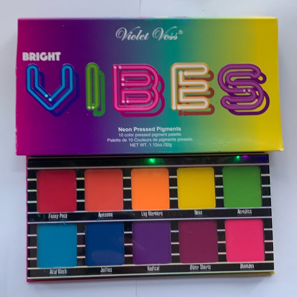 Violet Voss - Bright Vibes eyeshadow and pressed pigment palette